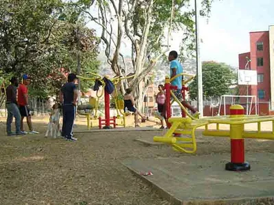 Adecuaciones en escenarios deportivos para 15 comunas de Cali por $ 1.200 millones