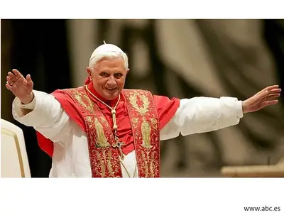 “El Papa Benedicto XVI contribuyó con valor a la Iglesia”: Alcalde