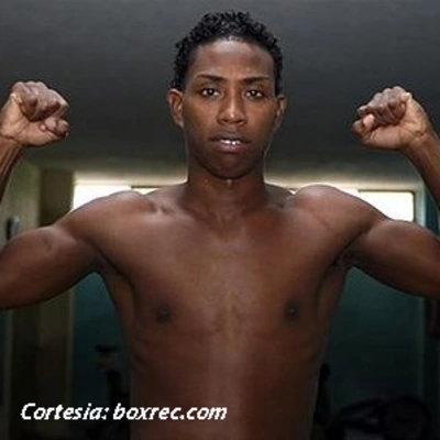 Boxeador caleño le otorga un triunfo al país; la Alcaldía felicita al deportista