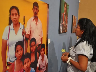 Hasta el 12 de abril, exposición sobre dos comunidades indígenas