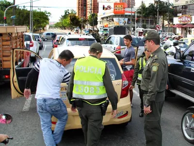 Habrá más operativos y se evalúan otras medidas para garantizar seguridad a los taxistas