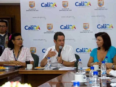 Minvivienda se comprometió con subsidios para madres comunitarias