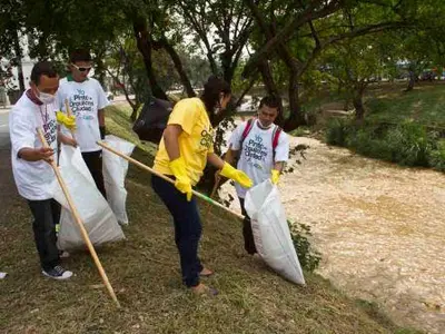 Los caleños mostraron su civismo por Cali en jornada de embellecimiento de sus calles