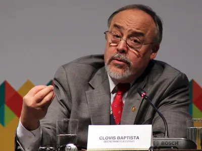 “Internet es una valiosa herramienta para contrarrestar la pobreza”
