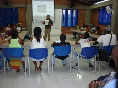 Más de 200 jóvenes del oriente de Cali trabajan en unidades productivas para generar ingresos