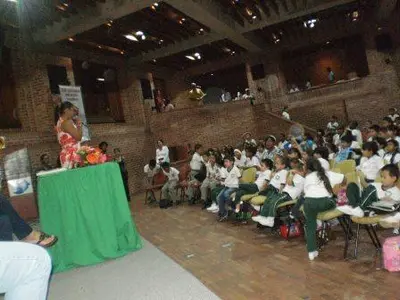 Cali celebra el Día del Idioma con actividades a favor de los niños