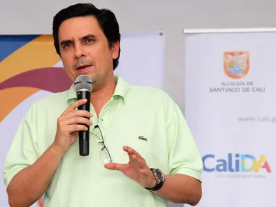 Cambio de iluminación en 39 zonas verdes mejora ambiente de seguridad en la Comuna 15
