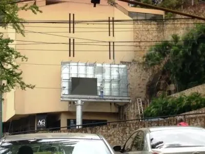 Desmonte voluntario de valla electrónica en el oeste caleño