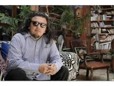 Recital de poesía con Carlos Satizábal,  en el Teatro Salamandra