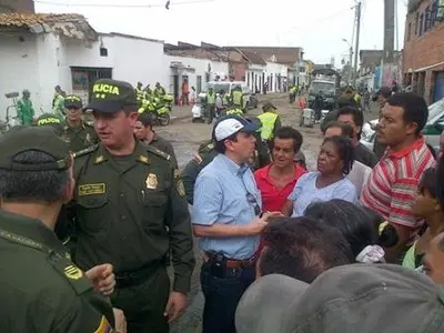 Autoridades y la comunidad de El Calvario enlucieron este sector del centro caleño