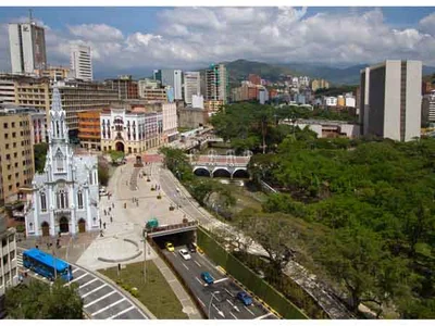 Avanzan trabajos para dar paso peatonal por dos puentes históricos de Cali