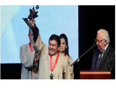 La Secretaría de Educación Municipal enaltece la labor de Aníbal Bubú Ramos, quien obtuvo el premio Compartir al Maestro como mejor rector del país
