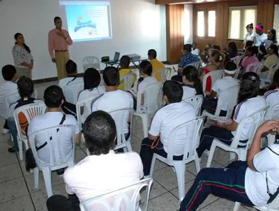 La Alcaldía impulsa talleres con jóvenes sobre prevención del VIH