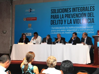 Positivas experiencias con jóvenes de alto riesgo en Cali, Chiapas (México) y  Chicago (EE.UU.)