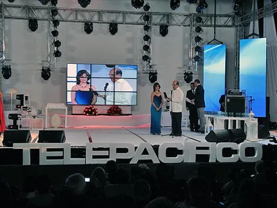 El Alcalde de Cali rindió tributo a Telepacífico por sus 25 años