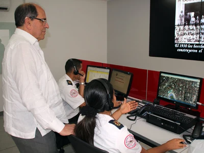 Los Bomberos de Cali tienen el más moderno centro de operaciones de emergencias del país