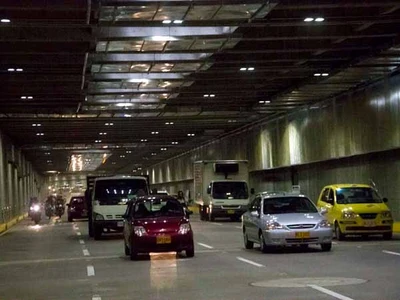Se instalaron cámaras y sensores de velocidad en el Túnel Mundialista