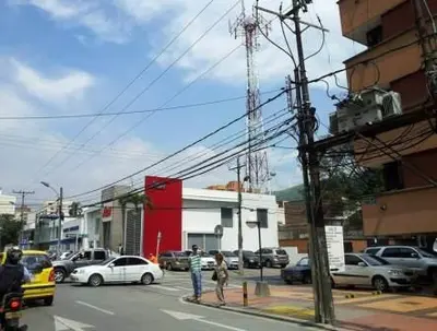 Planeación inicia campaña con cableoperadores para acondicionar redes aéreas