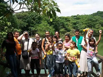 El Dagma y la empresa privada se unen en la Ruta Verde para beneficiar a niñas de un orfanato