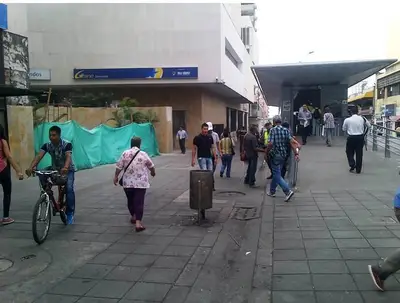 Secretaría de Gobierno recupera espacios públicos cercanos a las estaciones del MIO sobre la calle 13