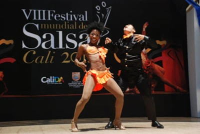 Inició el Festival Mundial de Salsa 2013, las eliminatorias se realizán en el Teatro al Aire Libre los Cristales