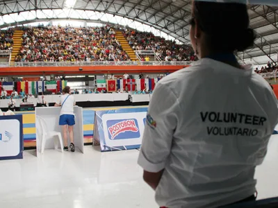 Voluntarios de los Juegos Mundiales facilitan la estadía de los participantes