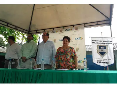 Alcalde inaugura obras en la sede educativa Santa Helena