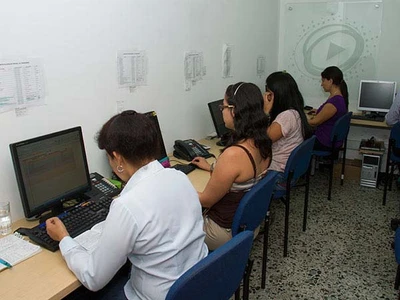 Para mejorar atención al ciudadano la Alcaldía abre  línea 01 8000