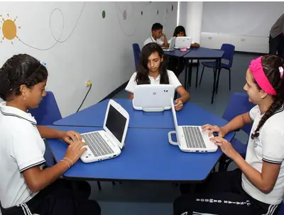 Preparan y equipan a docentes en pedagogía móvil