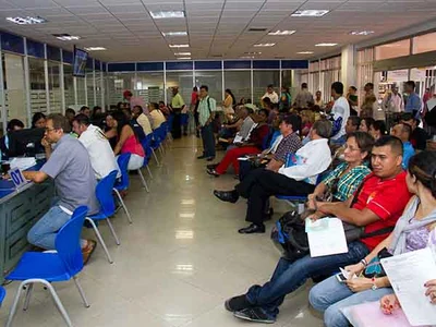 Habilitan Centro de Atención al Contribuyente en el CAM para atender el papayazo