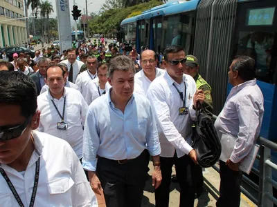 Presidente Santos invita a usar masivamente el MÍO