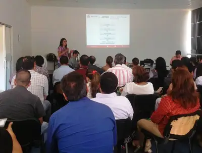 Funcionarios de la Alcaldía se capacitan en planificación estadística