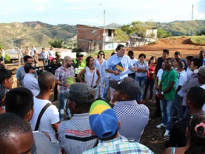 En Siloé ya disfrutan de más parques con ayuda de 80 personas desmovilizadas