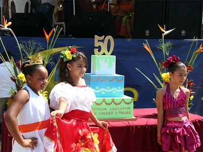 La Institución Educativa Julio Caicedo y Téllez celebró sus 50 años