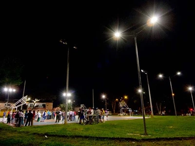 Alcalde de Cali y Secretario de Gobierno entregaron parques con nueva iluminación