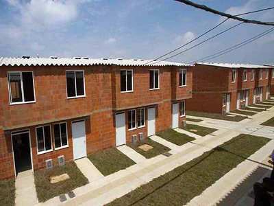 900 nuevas familias caleñas ya disfrutan de vivienda gratis en Llano Verde
