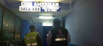 Así fue el operativo en salas de cine para adultos en el centro de Cali