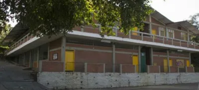 Un total de 2200 estudiantes se benefician con la compra de la Academia Militar, ahora institución pública