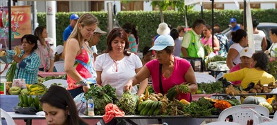 En el mercado agroecológico, segundo taller para construir la Política Pública de Espacio Público
