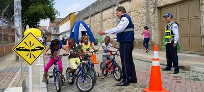 Comunidad del barrio Las Orquídeas se apropia de su polideportivo
