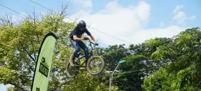 Cali se prepara para el Summer Street Ride de BMX