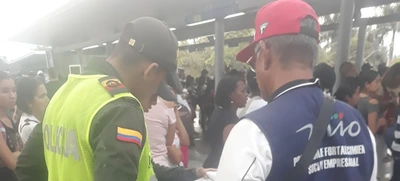 Por incumplimiento del código de policía, decomisados implementos a vendedores ambulantes en el MIO