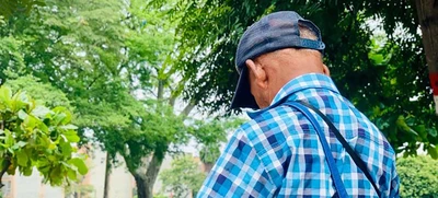 Berlín, el campesino que trabaja desde su sabiduría ancestral para curar a los caleños