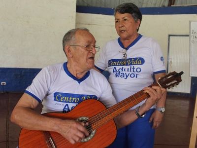 Se inician los Centros Vida para el adulto mayor