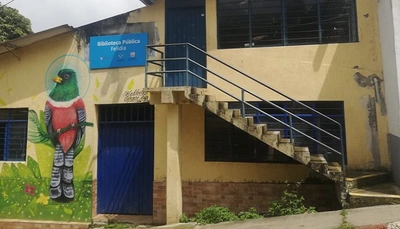 Biblioteca Pública Felidia