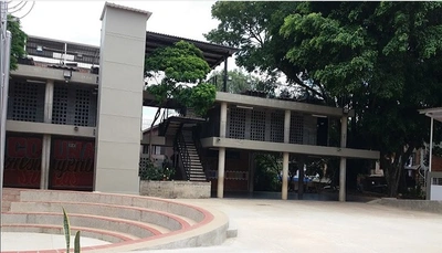 Biblioteca Pública Centro Cultural Comuna 20
