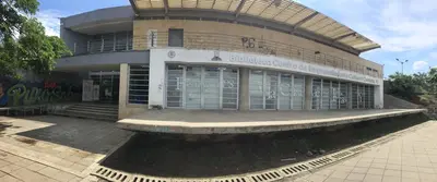 Biblioteca Pública Centro de Emprendimiento Cultural Comuna 13