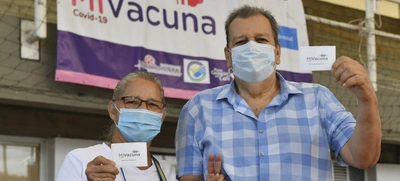 Avanza vacunación contra la covid-19 en adultos mayores de 65 años y personal de la salud