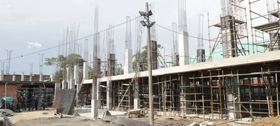 Construcción de instituciones educativas impulsa la economía en tiempos de crisis