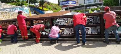 Limpieza y recolección de escombros, labores de Infraestructura tras jornadas de protesta